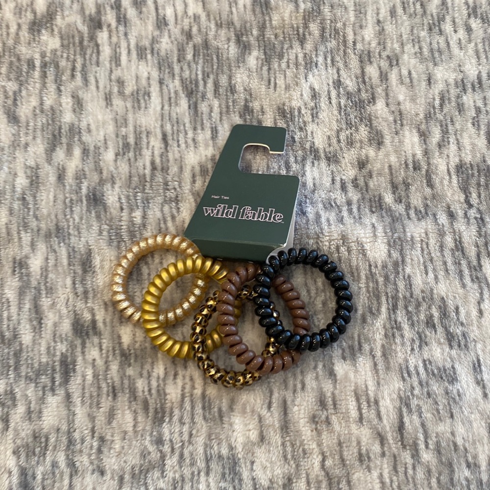 5 hair ties!